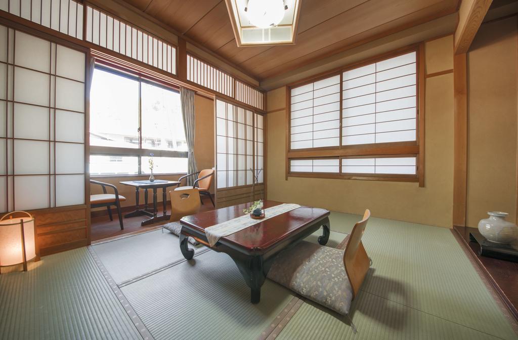 Nakamurakan Takayama  Exteriör bild